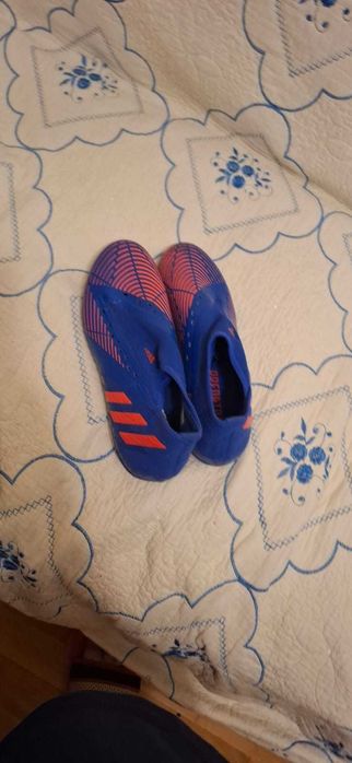 pantofi fotbal cu crampoane