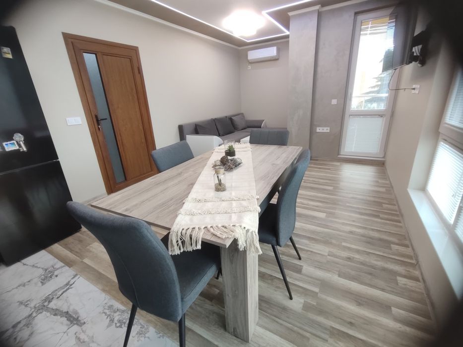 Дава се под наем Двустаен апартамент в Бургас, Изгрев - 63 кв.м за 692.07 € - Снимка #3