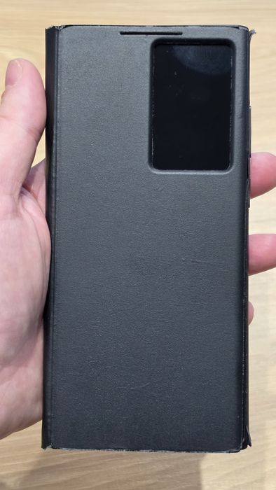 Samsung Galaxy S22 Ultra, 512 GB + Two Cases