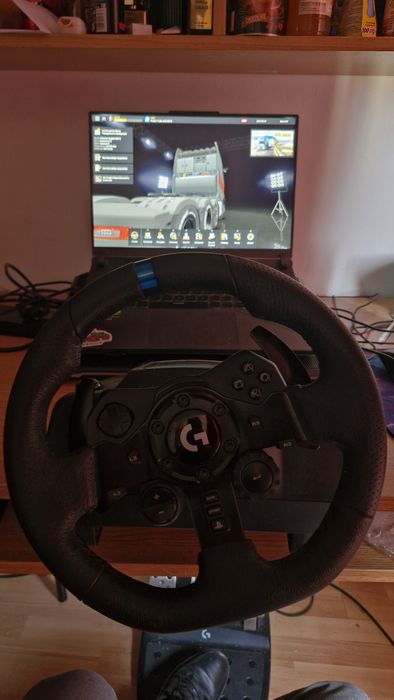 Vând volan Loghitech g923