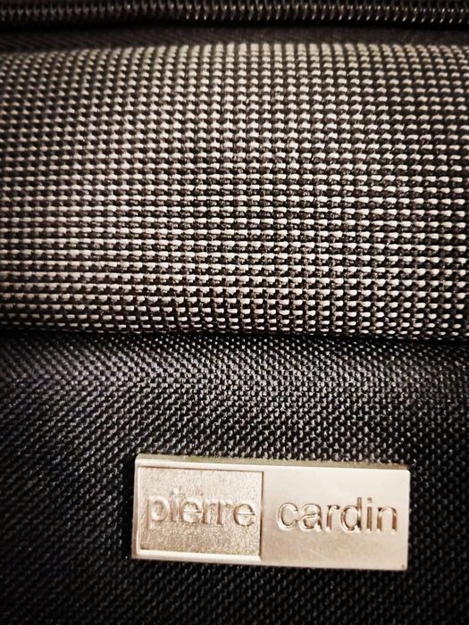 Geantă Pierre Cardin pentru costum si platon, neagra
