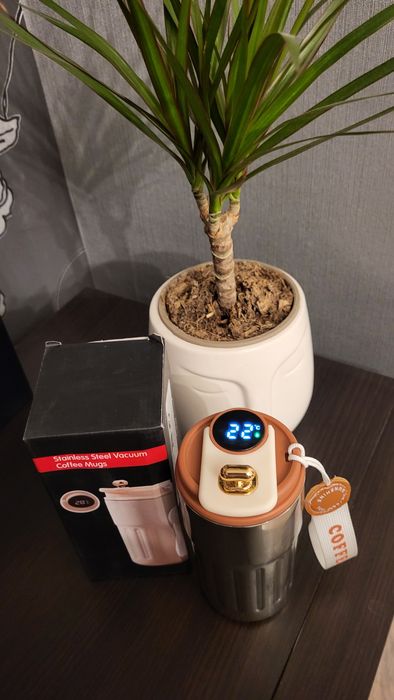 Термочаша с дисплей