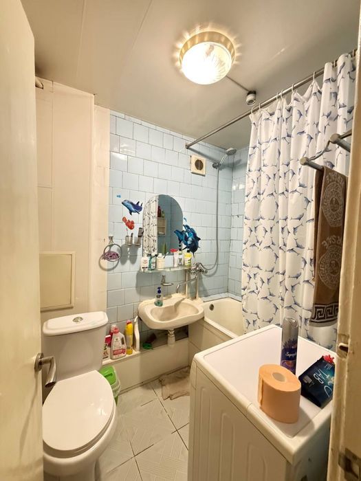 Продаётся 3х комнатная квартира на Чиланзаре. 9-квартал. 73 квм кирпич