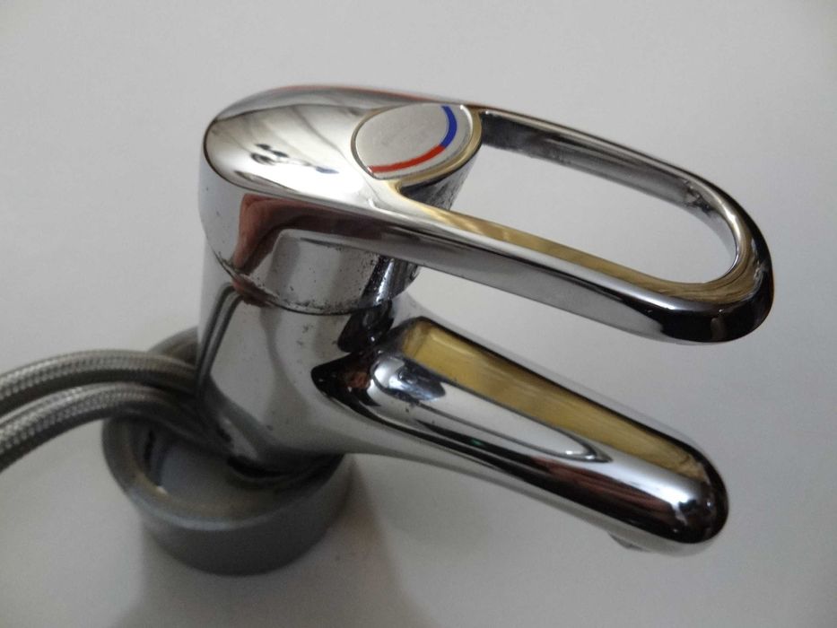 Смесител/батерия Видима Идеал за мивка стоящ в идеално състояние.