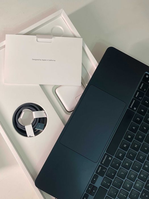Apple MacBook Air 13 M2 / 8GB / 256GB / Midnight / Астана