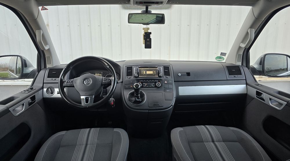 VW T5 Multivan 2.0 TDI 180CP            - ( nu transporter , caravelle