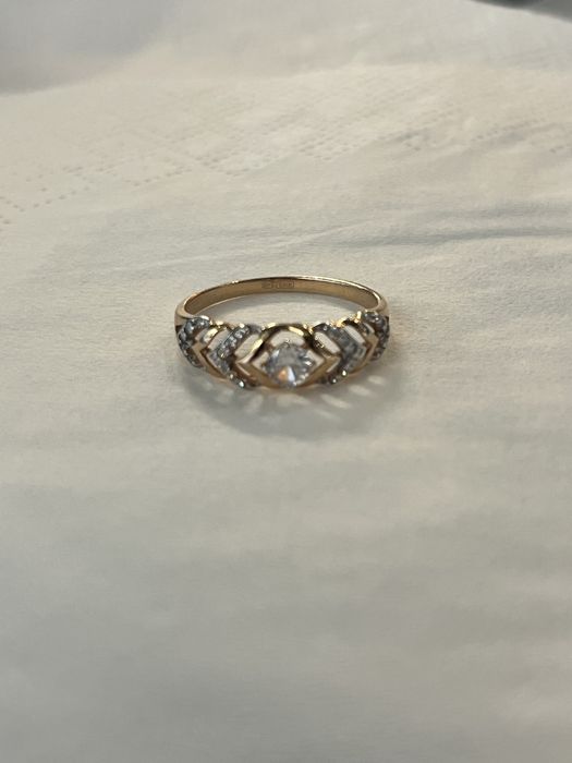 Продам кольца серебро и сереброс позалотой