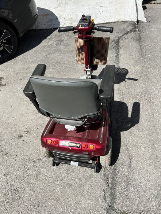 Скутер за трудно подвижни хора (Shoprider 778NR)