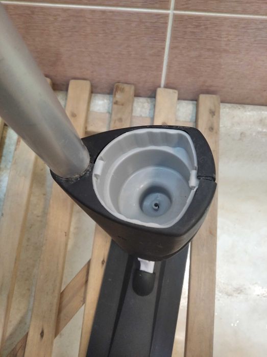 Швабра с распылителем.