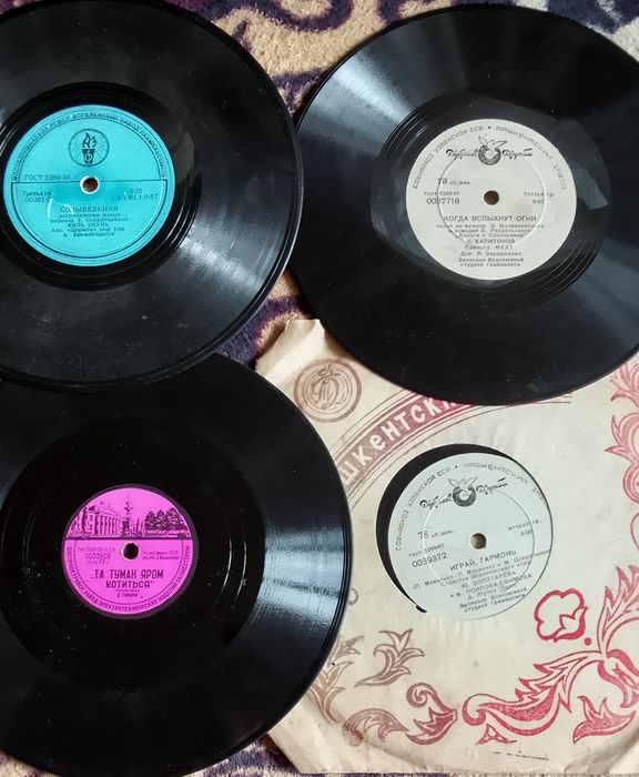 Пластинки патефонные продаю