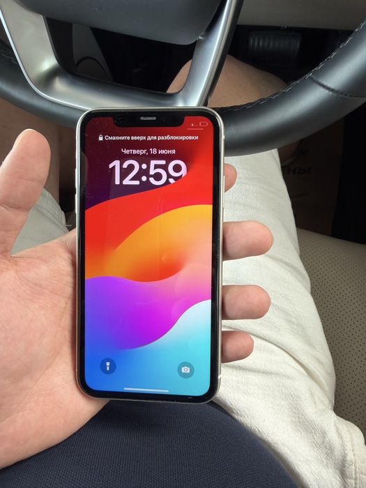 Продам IPhone 11