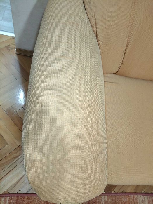 Канапета (двойка и тройка) и холна маса