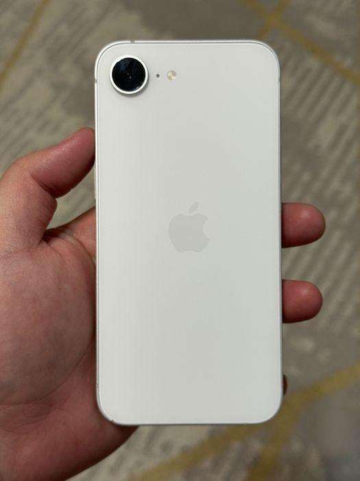 iPhone 16e 256GB