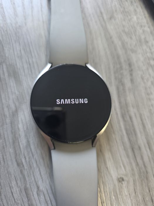 Смарт часы Samsung