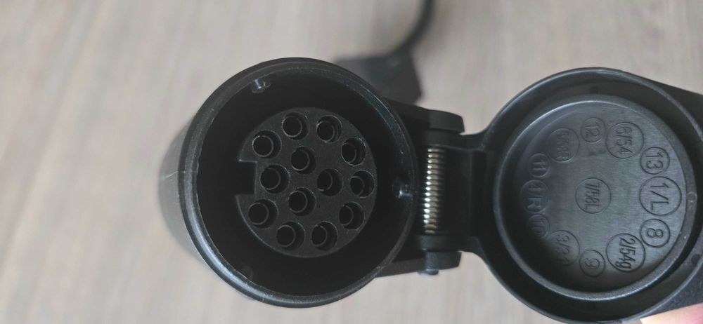 Преходник/адаптер букса за американски теглич US 7 -> EU 13 пина