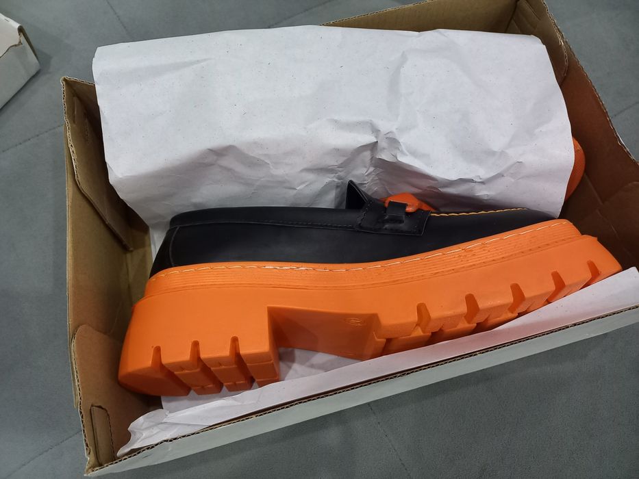 Нови дамски обувки