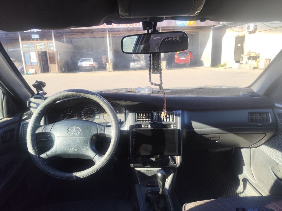 Тойота Карина е продается!!!