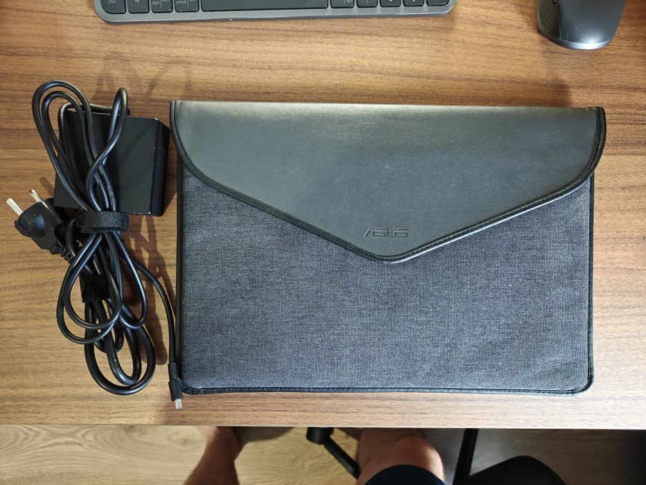Laptop ASUS ZenBook 14 UM425QA, Ryzen 7 5800H, 16GB RAM, 1TB SSD