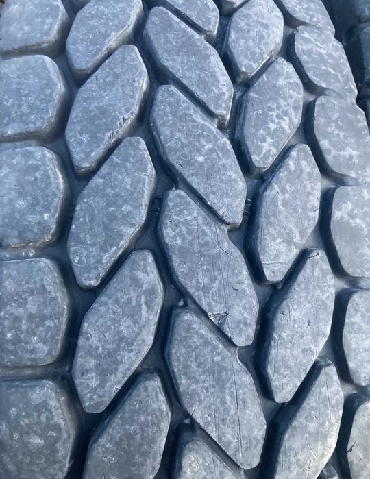 Гуми за кран 385 95 25 - Гуми за кран 14.00R25 (385/95R25)