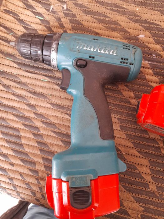 Masina de insurubat MAKITA 6270D
