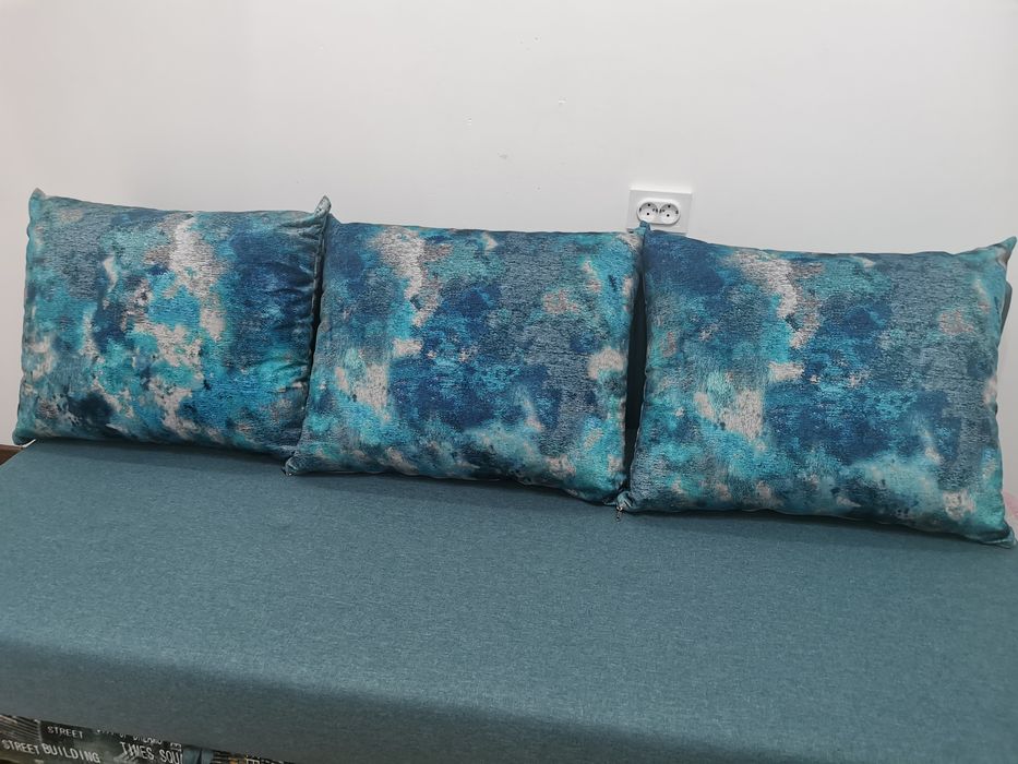 Продаю диванные подушки