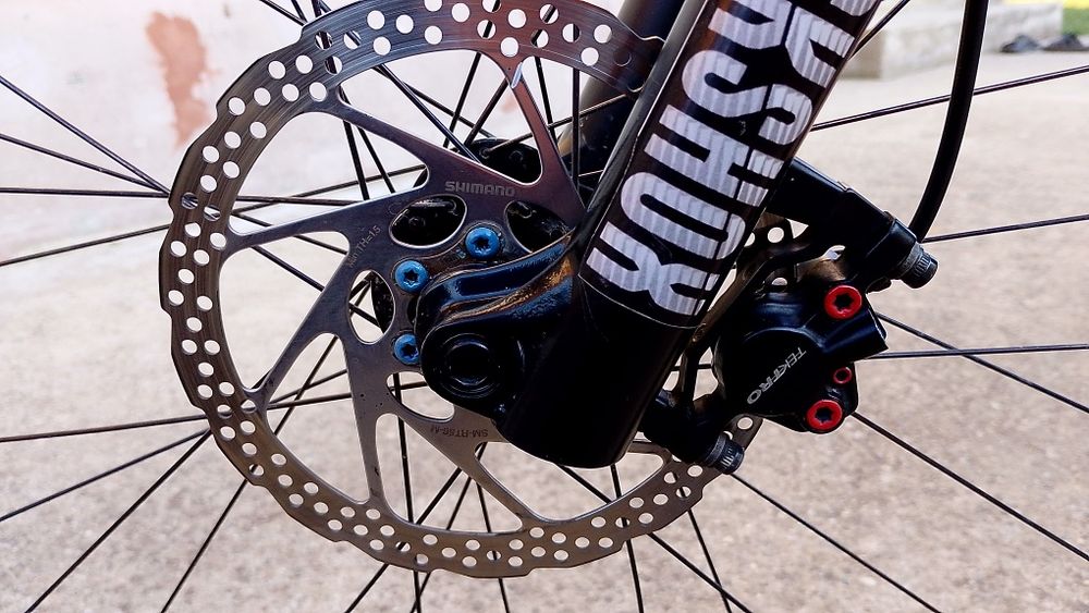 Vând frâne hidraulice de bicicleta Tektro și discuri Shimano