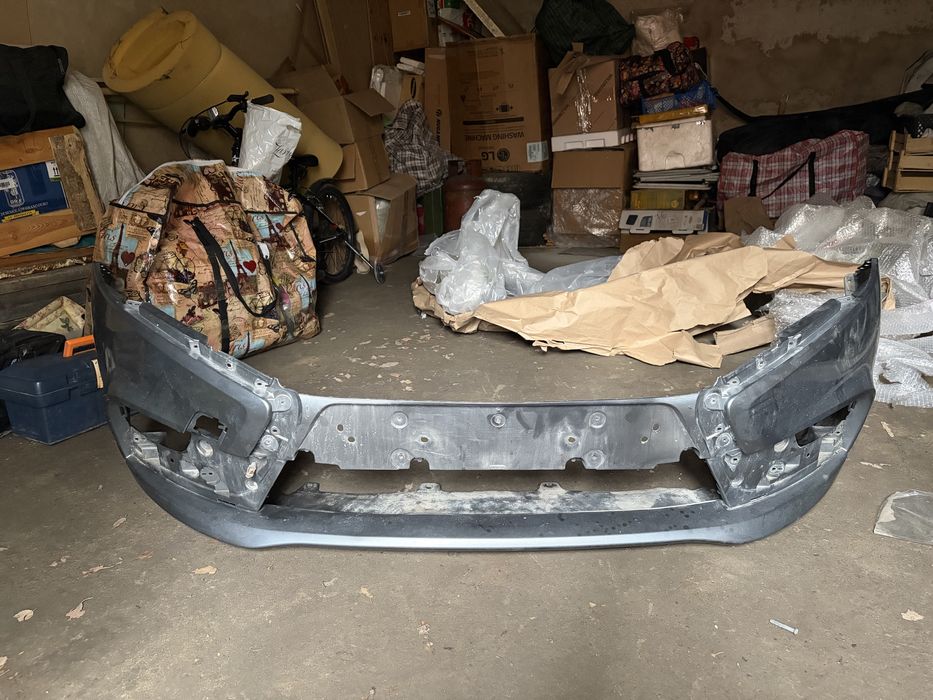 Бампер Веста заводской