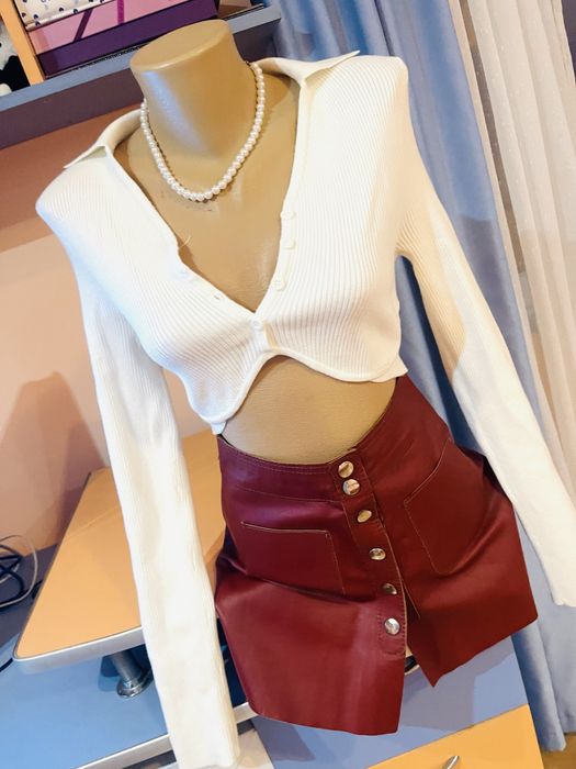 Set fusta piele si bluza