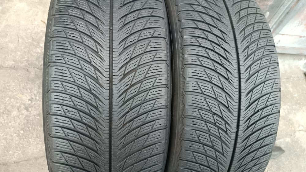 235/55/19 Michelin