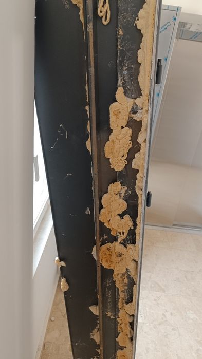 Нова входна врата и каса