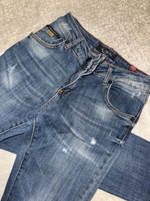 Дамски дънки в отлично състояние