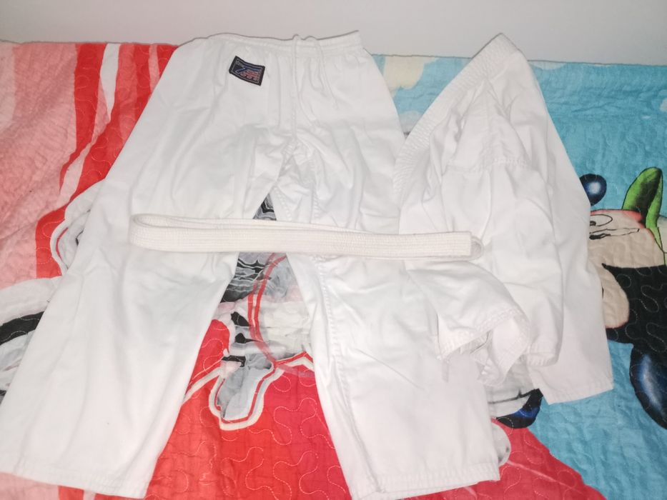 Продам кимоно  в хорошем качестве