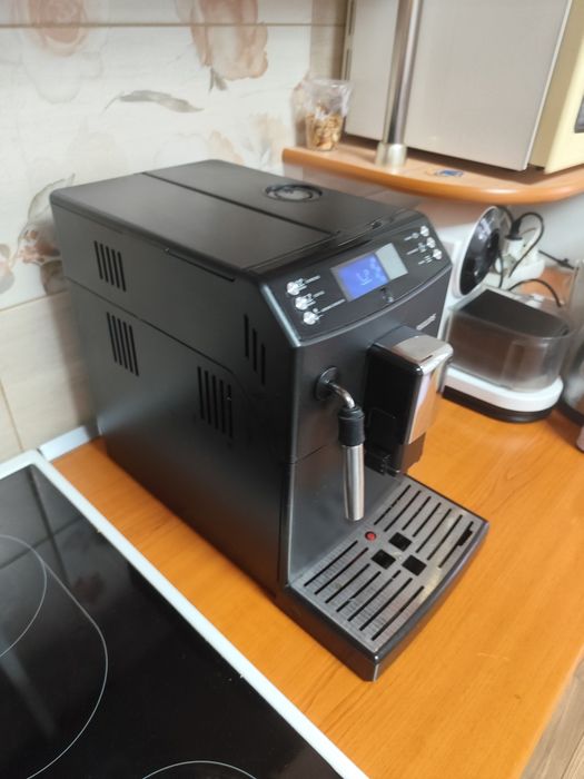 Vând aparat de cafea Philips Saeco în stare bună de functionare.