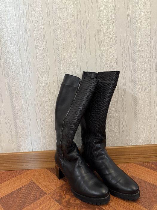 Продам  Зимние  сапоги  кожа