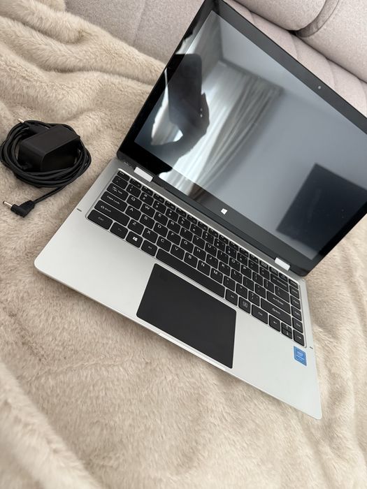 Myria Laptop 2-în-1 MY8312SV