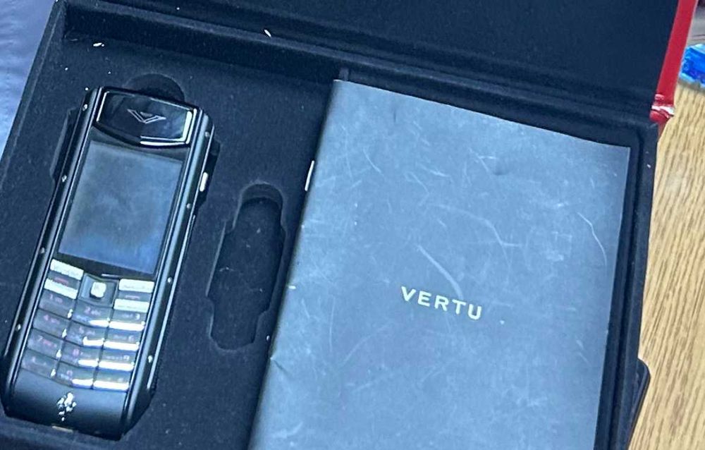 Верту Ферари Vertu FERARRI