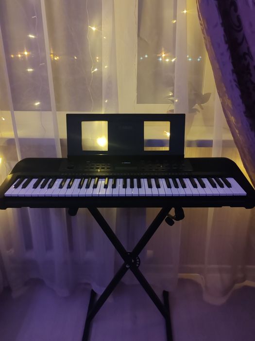 Синтезатор Yamaha PSR-E283