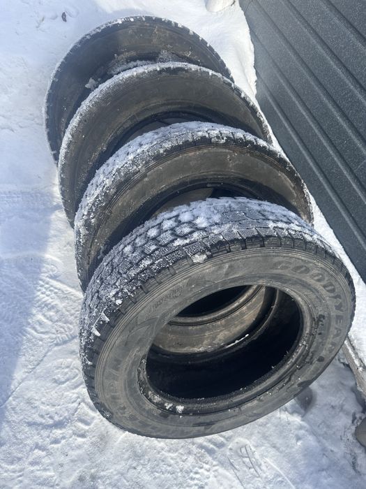 Продам Всесезонные шины липучка