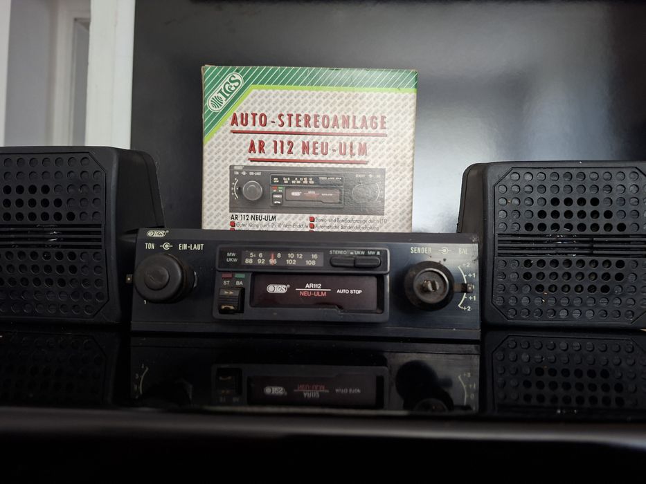 Комплект авто радиокасетофон ICS, две тонколонки и външна авто антена