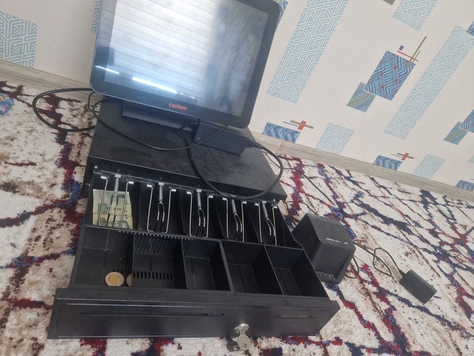 Продаётся кассовый аппарат