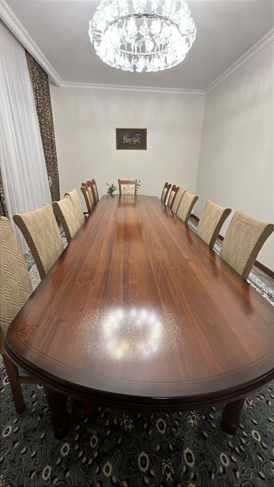 Продам срочно стол со стулями