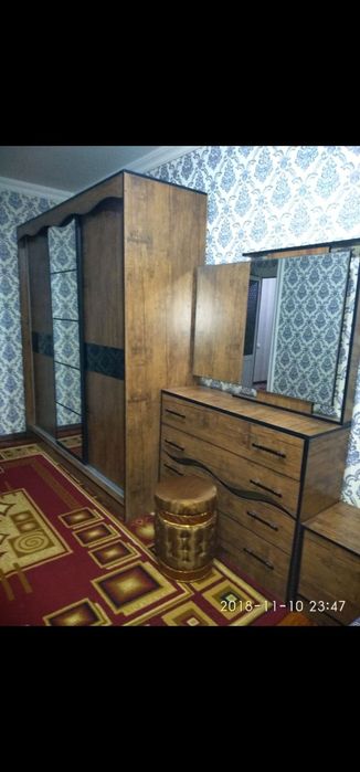 Продаётся спальный гарнитур Б/У состояние идеальное  как новый