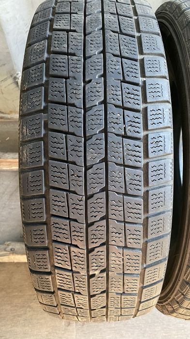 Шины Dunlop 195/60/15  2 шины