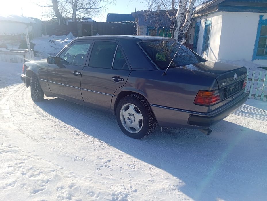 Продам мерса на полном ходу