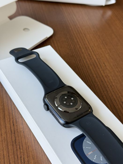 NOU Apple Watch Series 8 45 mm Midnight Aluminium