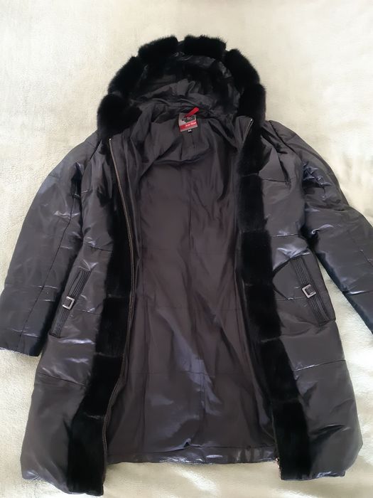 Продам кожаный пуховик