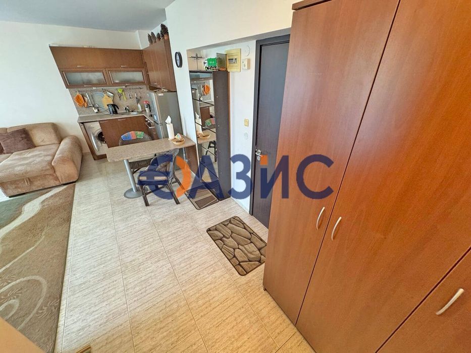 Продава се Двустаен апартамент в к.к. Слънчев бряг - 67 кв.м за 1224 €/кв.м - Снимка #8