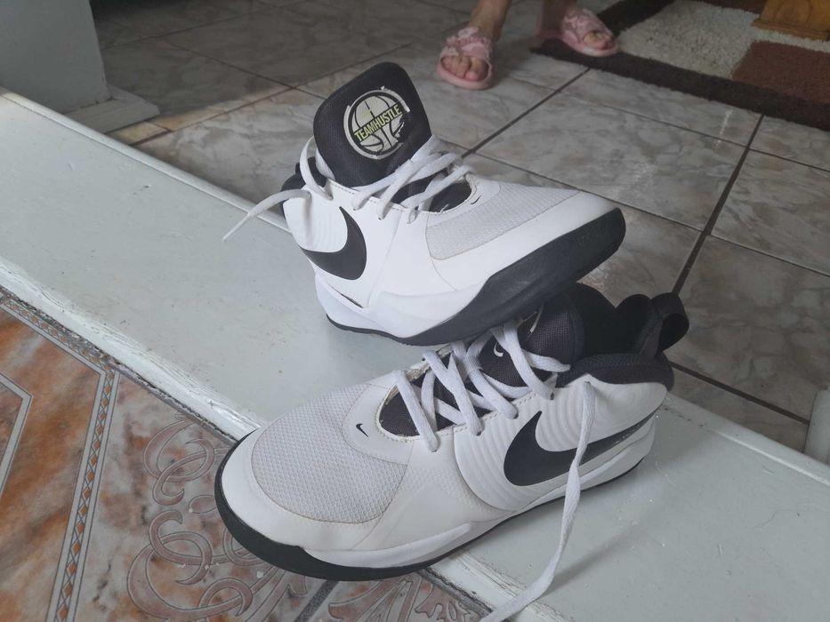 De vînzare adidași in stare bună nr 35...36