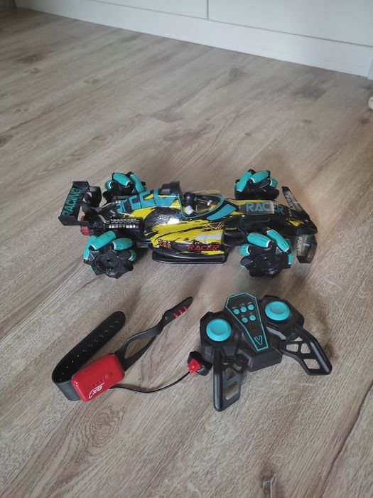 Кола с дистанционно, светлини и пара