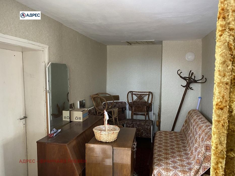 Продава се Къща в с. Паволче, Област Враца - 81 кв.м за 1137 €/кв.м - Снимка #3